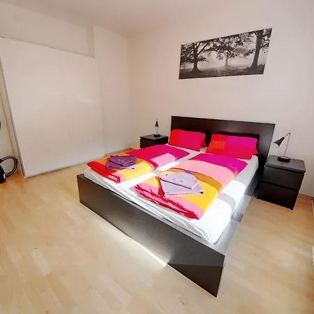 Hitrental Stauffacher Apartamento
