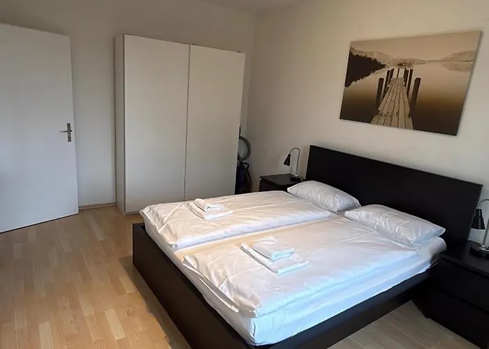 Hitrental Stauffacher ציריך