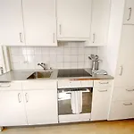 Hitrental Stauffacher Apartamento